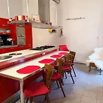 Вилла Old Town Family House *