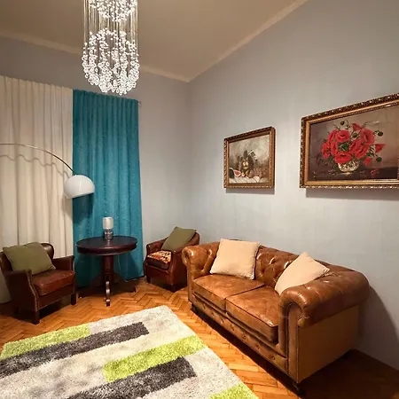 Old Town Family House
